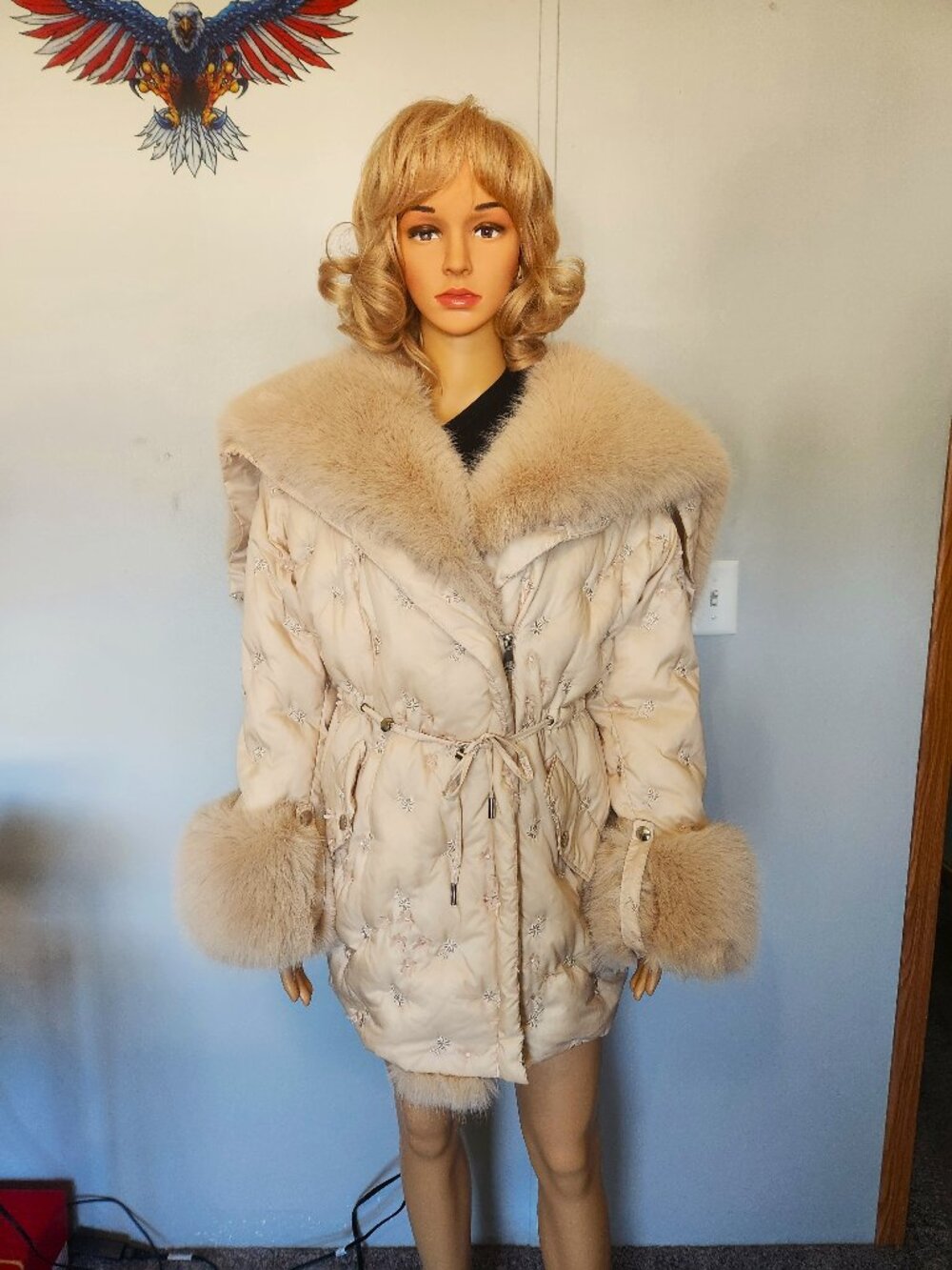 #764Polyester puffer/faux fur